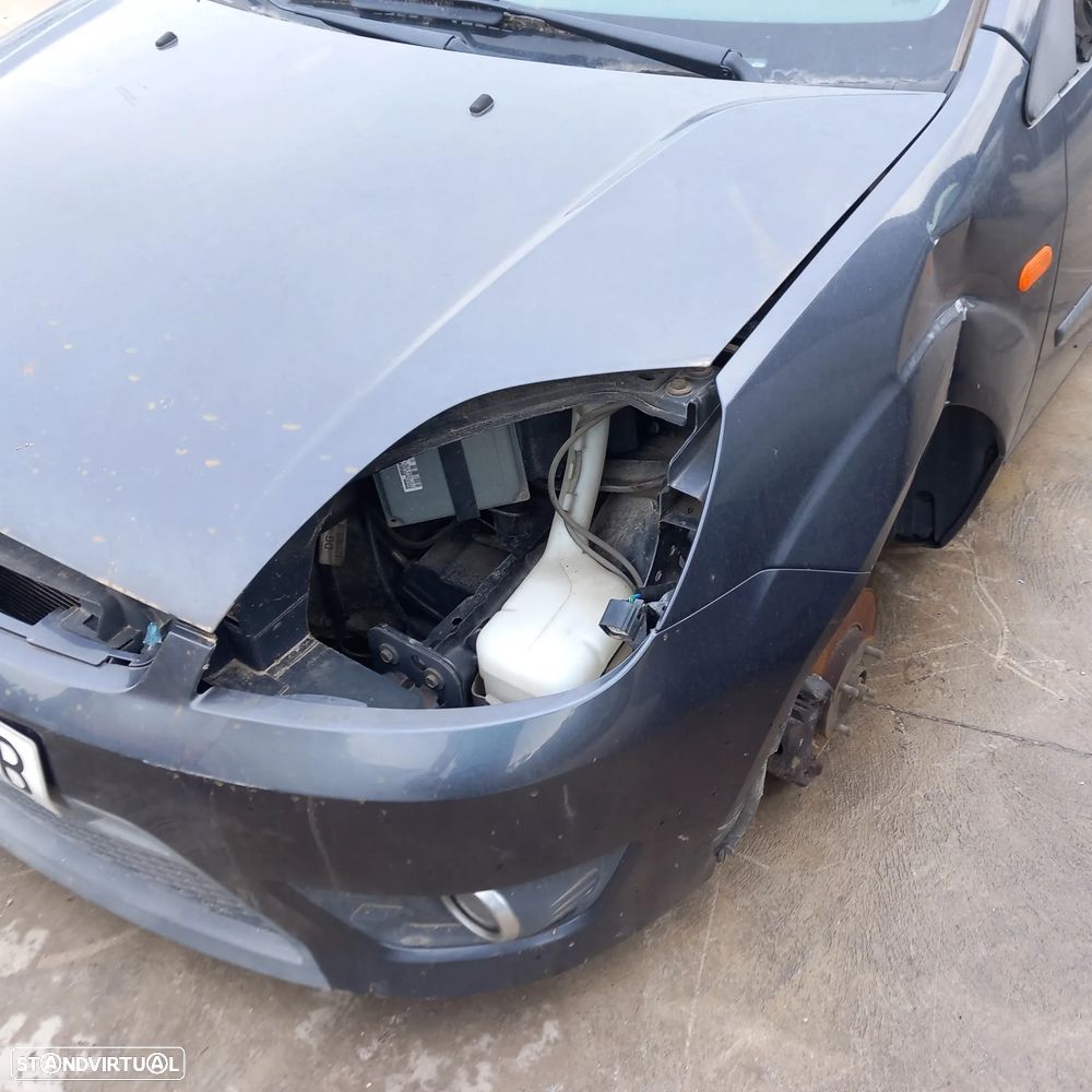Frente completa ford fiesta ( nao tenho os farois ) - 4