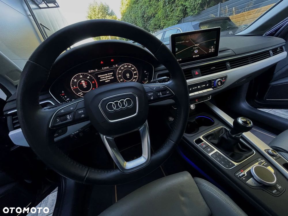 Audi A4 Avant 2.0 TDI Design - 30