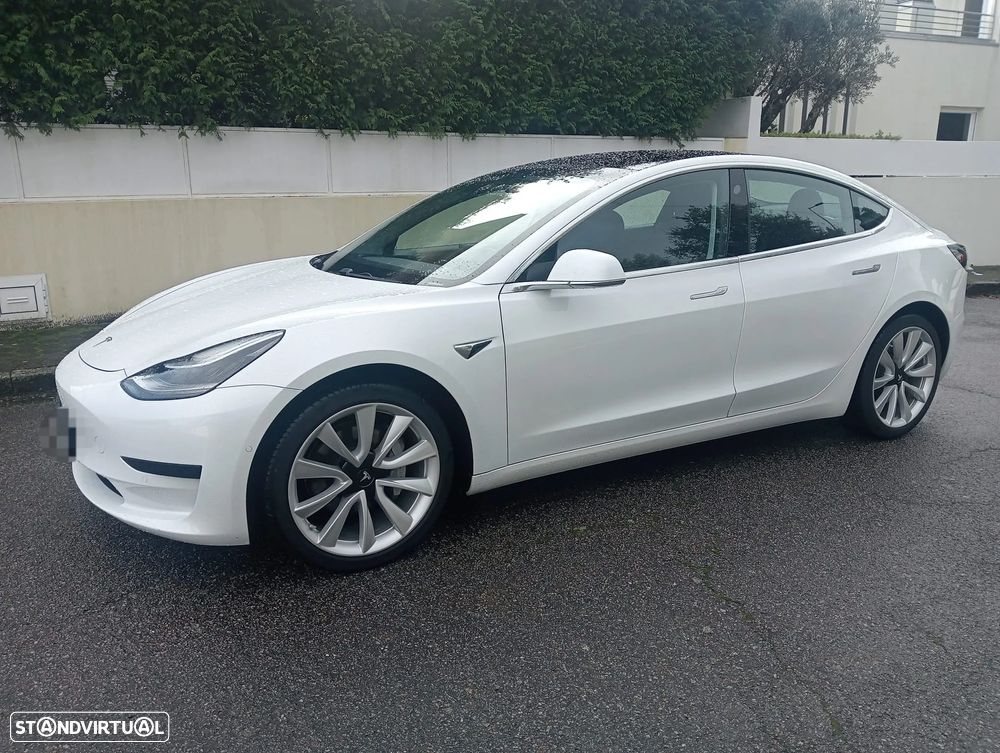 Tesla Model 3 Standard Range Plus RWD - 1
