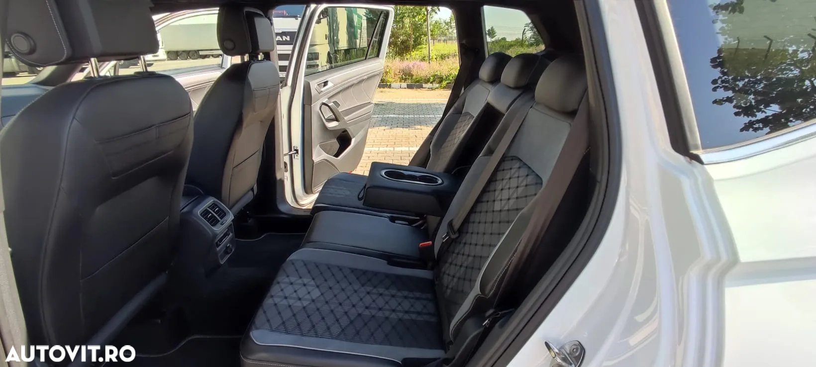 Volkswagen Tiguan Allspace 2.0 TSI 4Mot DSG R-Line - 20