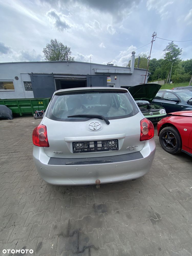 Toyota Auris D4D na części - 2