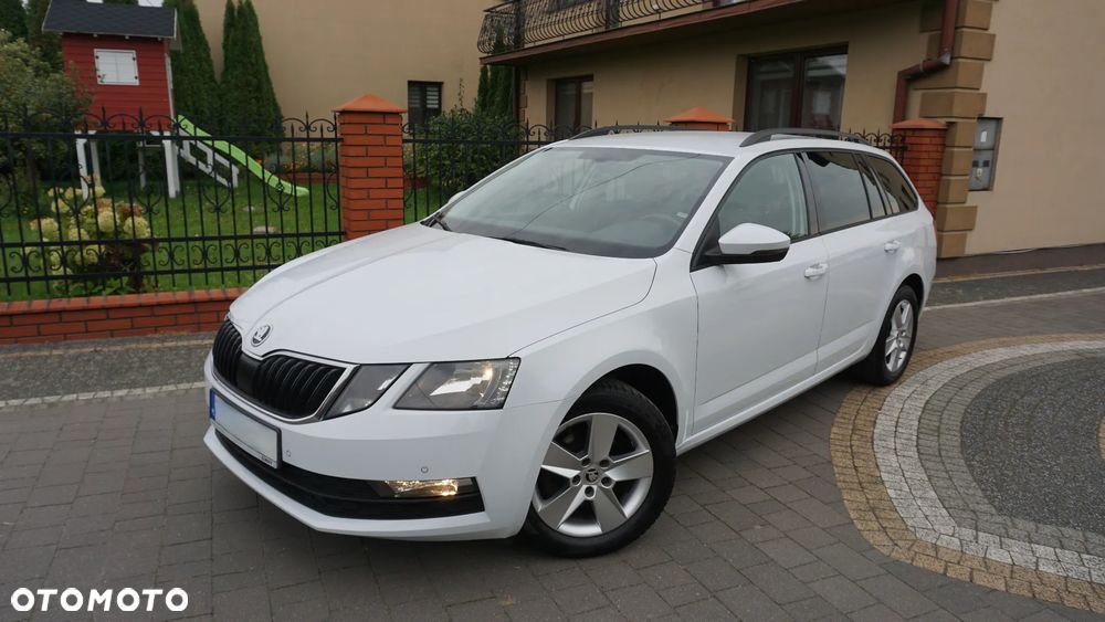 Skoda Octavia 1.6 TDI SCR Ambition - 6