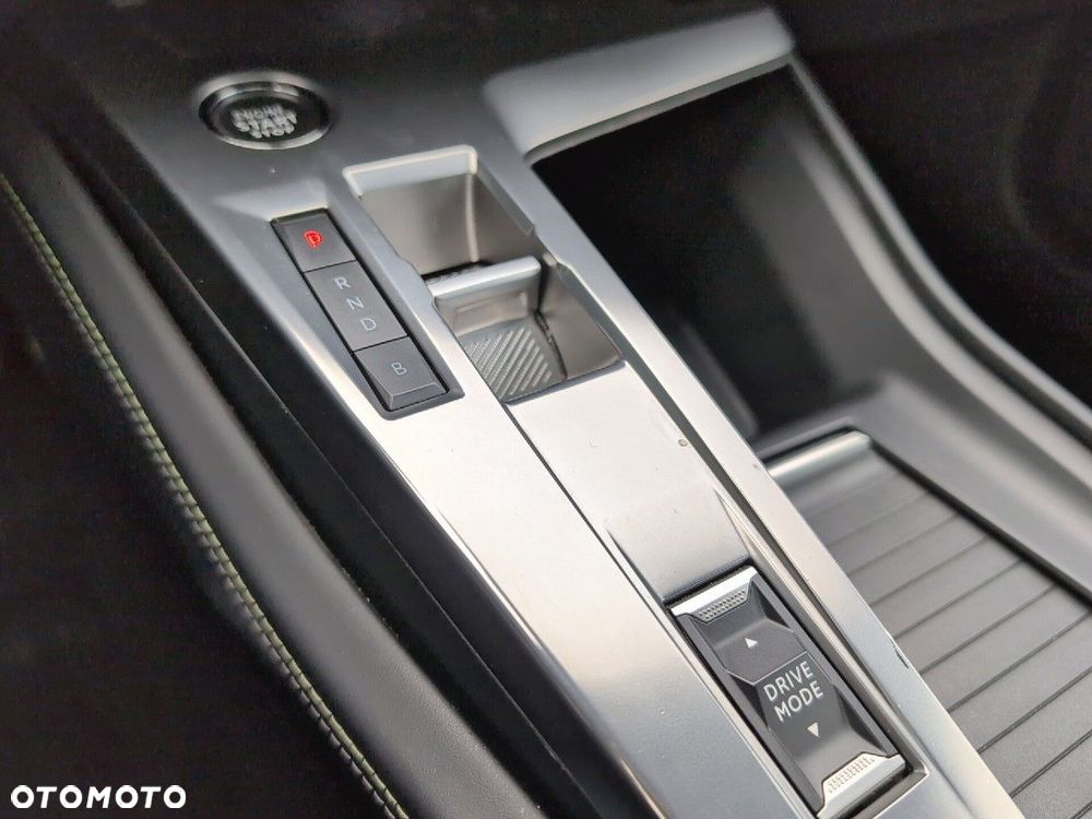 Peugeot 408 1.6 Plug-In Hybrid 225 GT EAT8 - 15