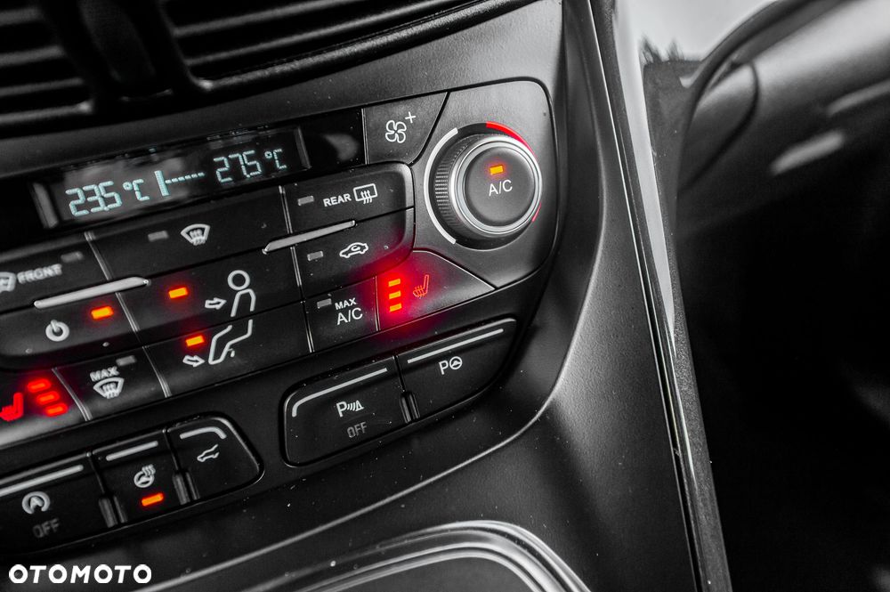 Ford Kuga - 30