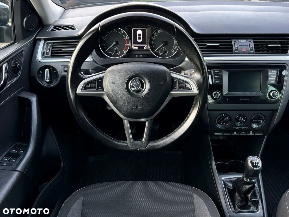 Skoda RAPID 1.2 TSI Active - 14