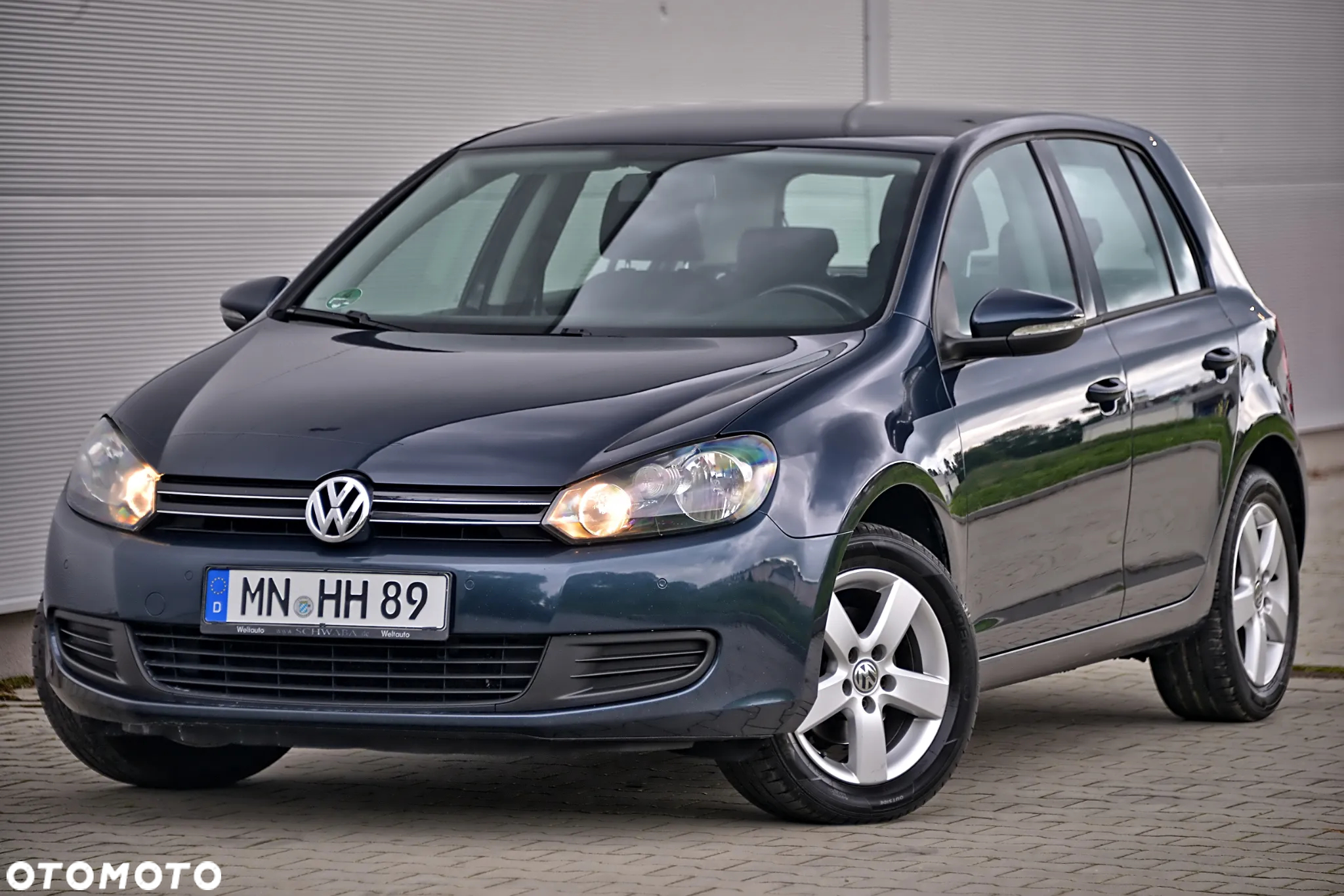 Volkswagen Golf - 2