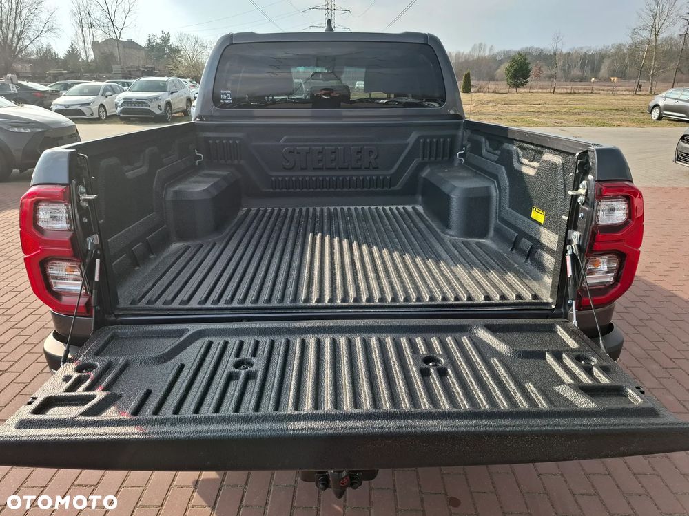 Toyota Hilux 2.8 D-4D mHEV Double Cab Executive 4x4 - 8