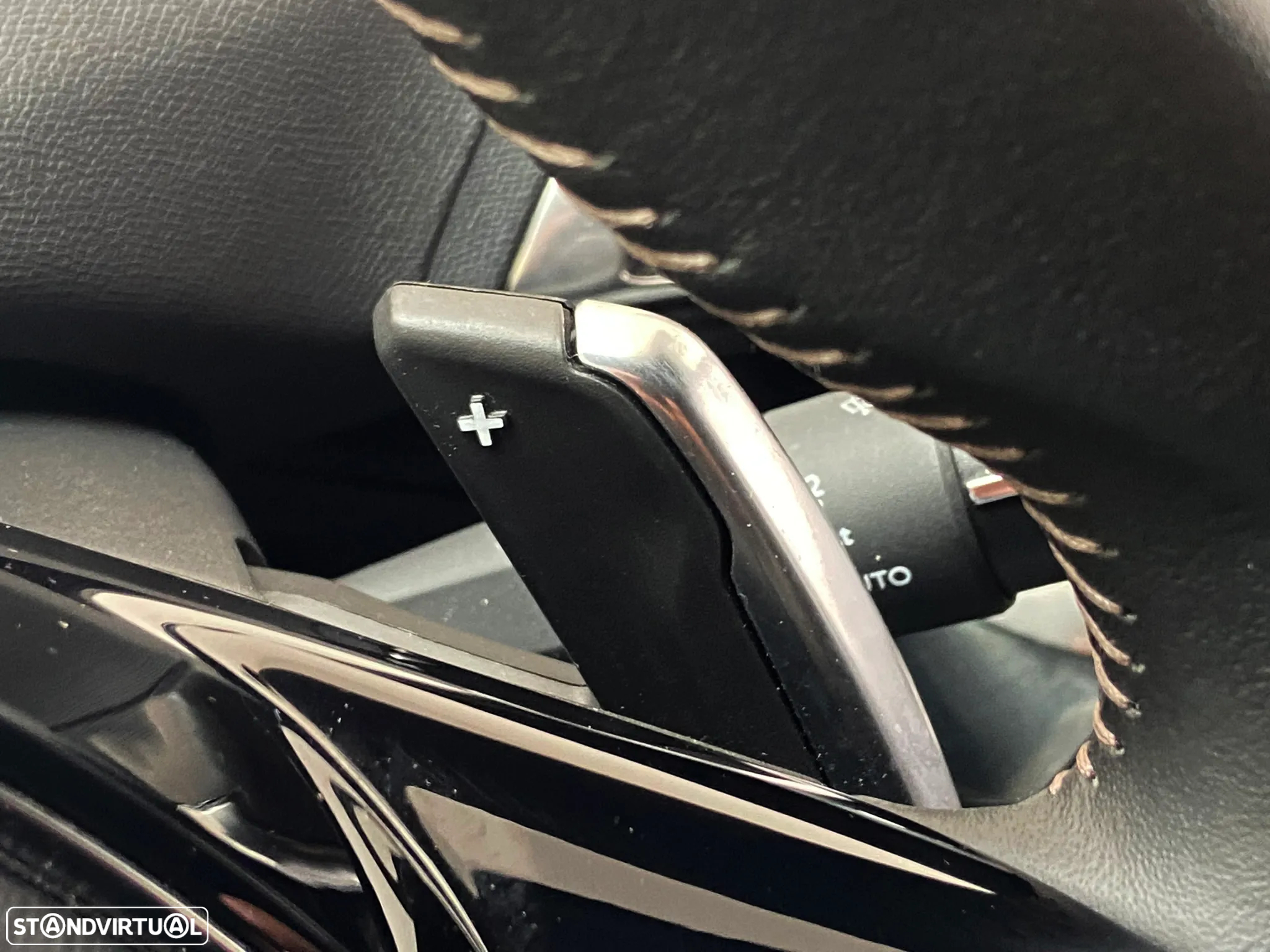 Peugeot 5008 1.2 PureTech Allure Pack EAT8 - 16