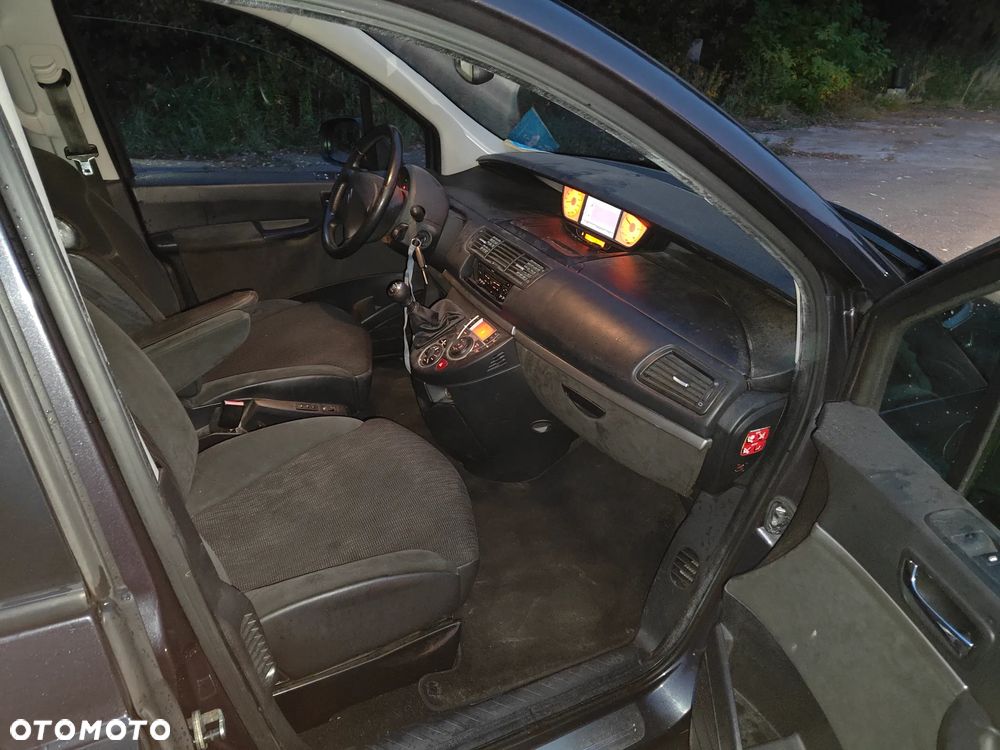 Citroën C8 HDi 165 Exclusive - 10