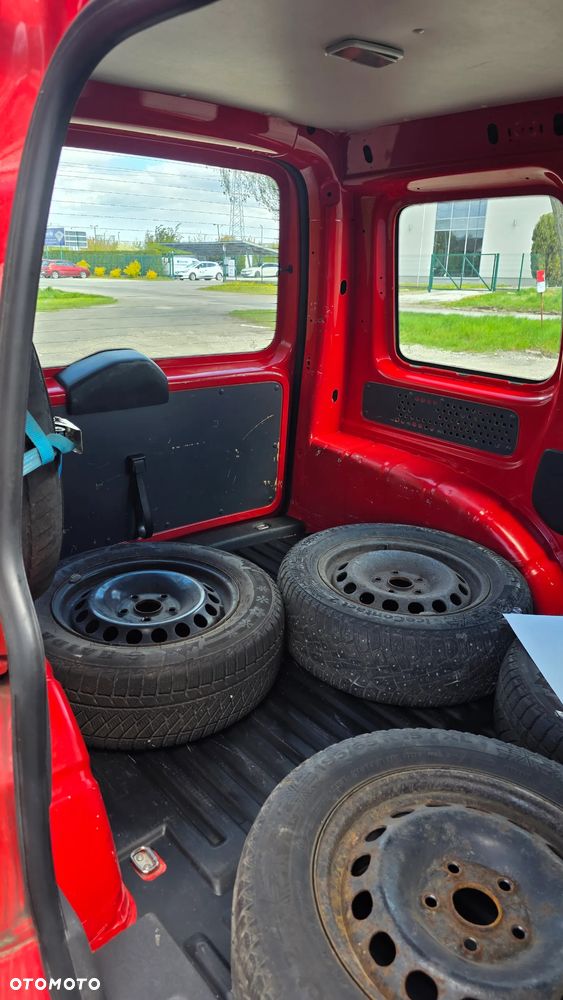 Volkswagen Caddy - 24