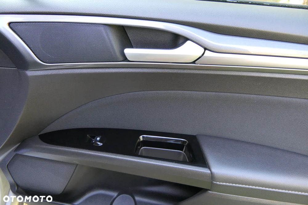 Ford Mondeo 2.0 Ti-VCT Titanium - 31