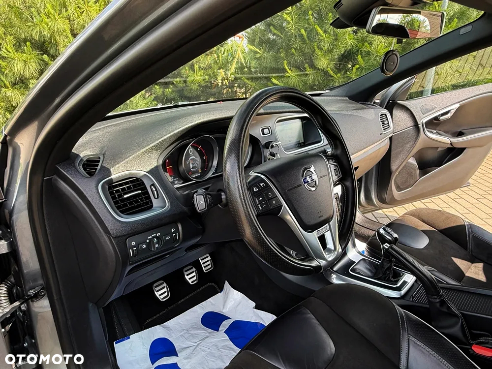 Volvo V40 D2 RDesign - 26