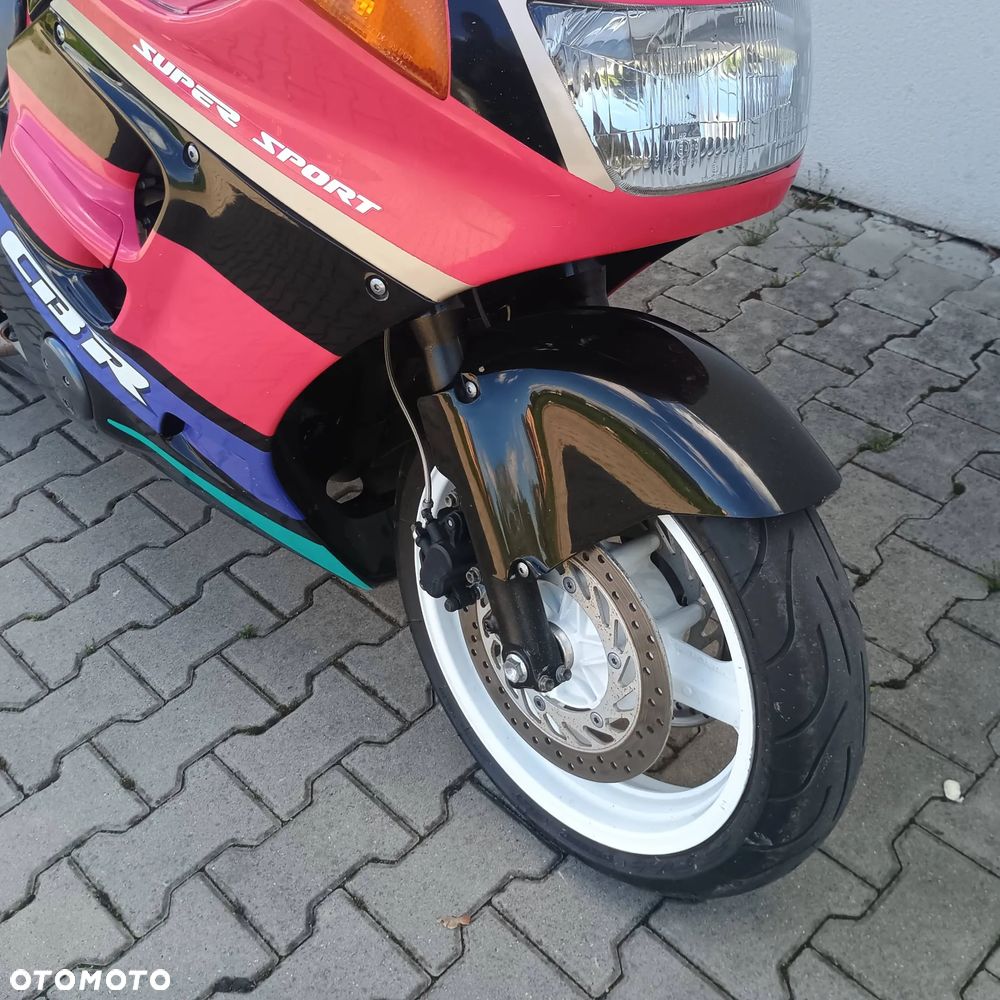 Honda CBR - 14