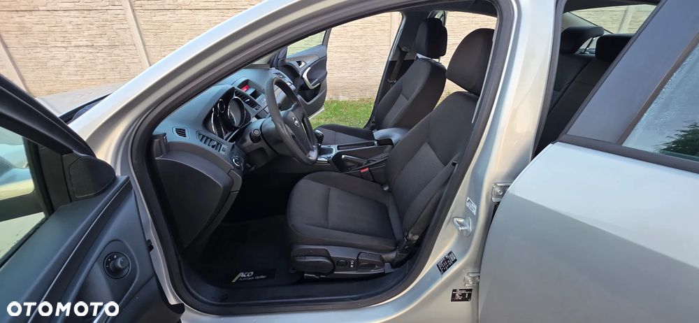 Opel Insignia - 19