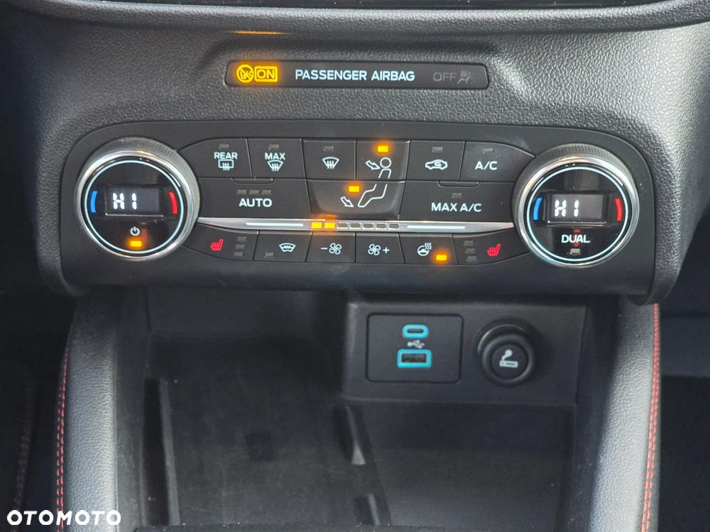 Ford Kuga 2.5 Duratec PHEV ST-LINE - 12