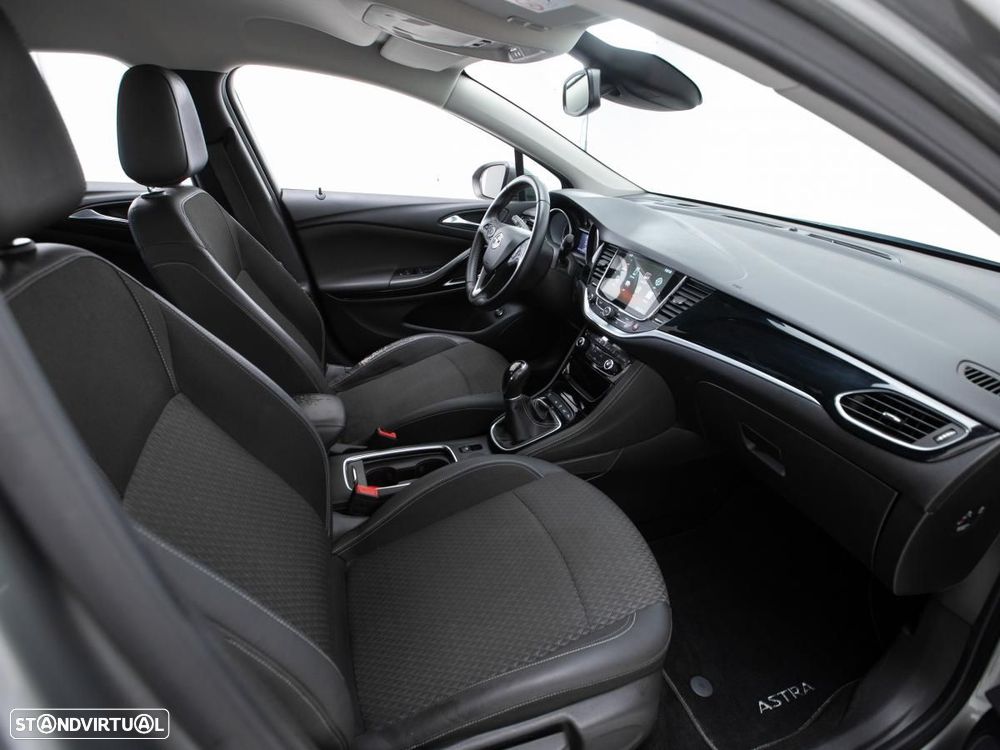 Opel Astra Sports Tourer - 9