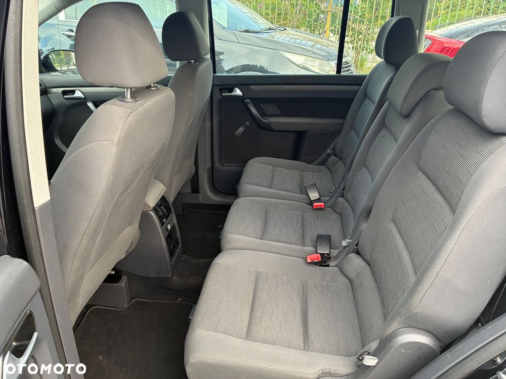 Volkswagen Touran 1.6 - 11