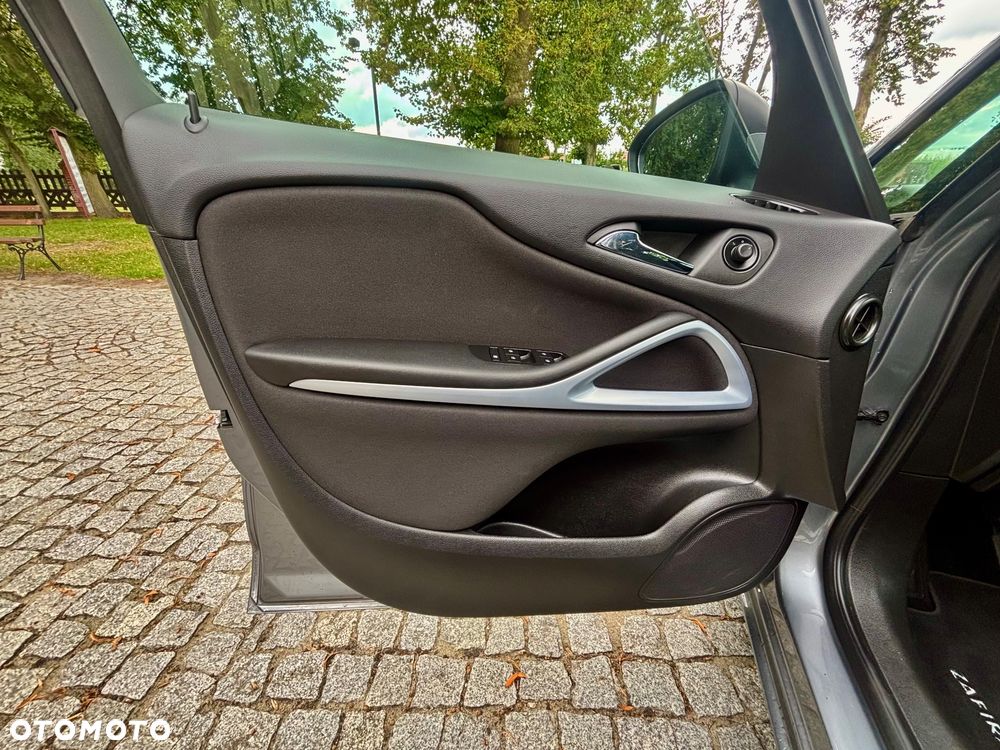 Opel Zafira - 33