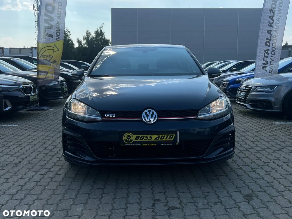 Volkswagen Golf - 4