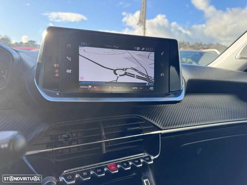 Peugeot 2008 1.2 PureTech Active EAT8 - 12