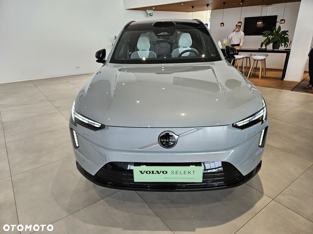 Volvo EX90 - 2