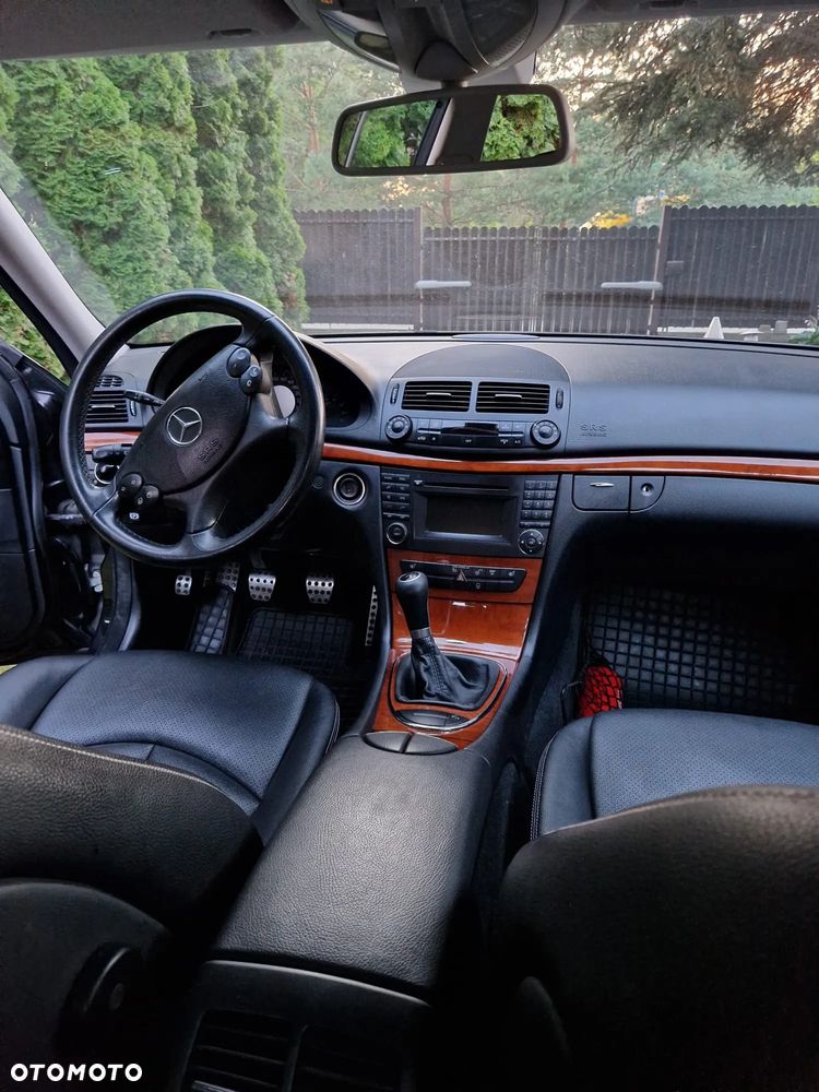 Mercedes-Benz Klasa E 200 Kompressor Classic - 11