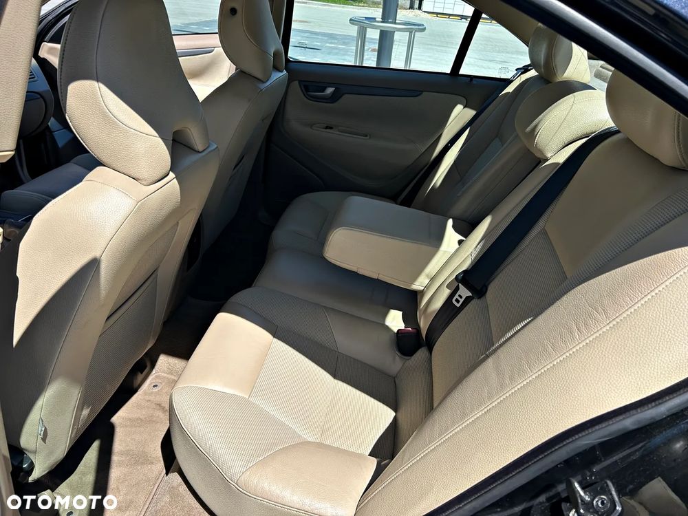 Volvo S60 2.4 Rubin - 11