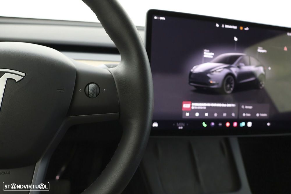 Tesla Model Y Long Range Dual Motor AWD - 11