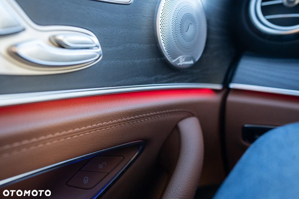 Mercedes-Benz Klasa E 300 de 9G-TRONIC AMG Line - 23