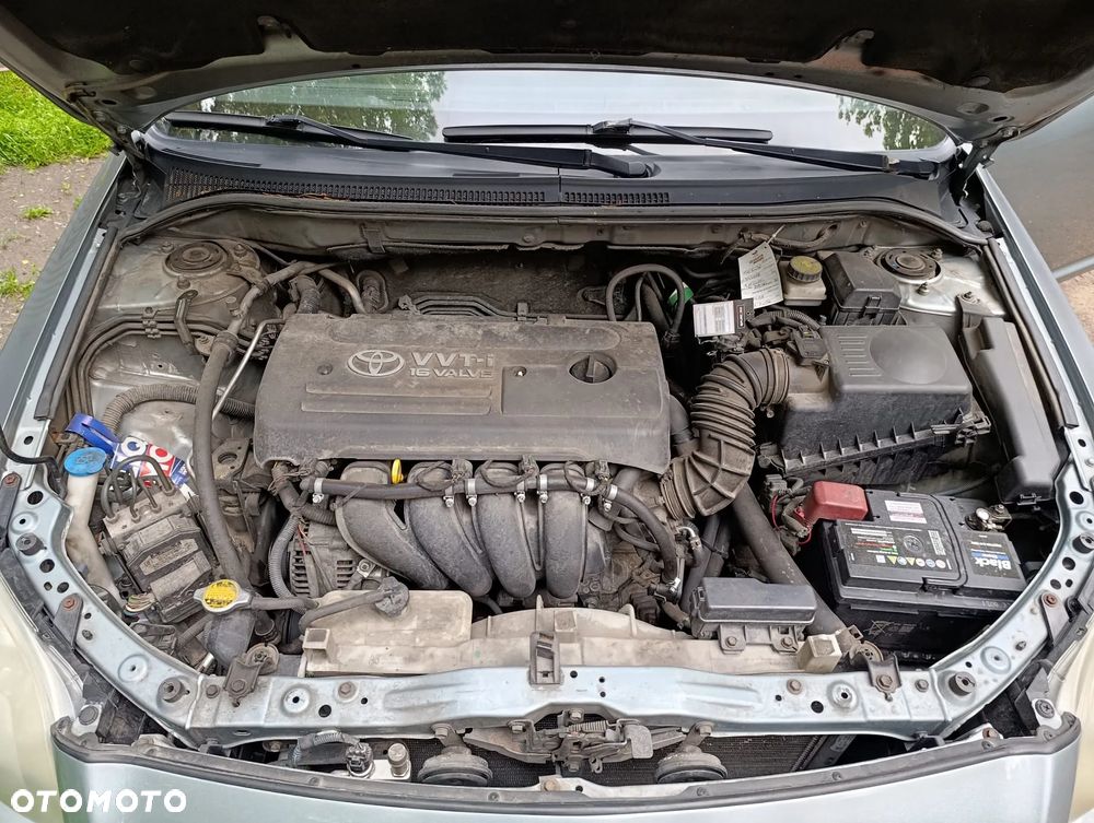 Toyota Avensis 1.8 VVT-i Combi - 8