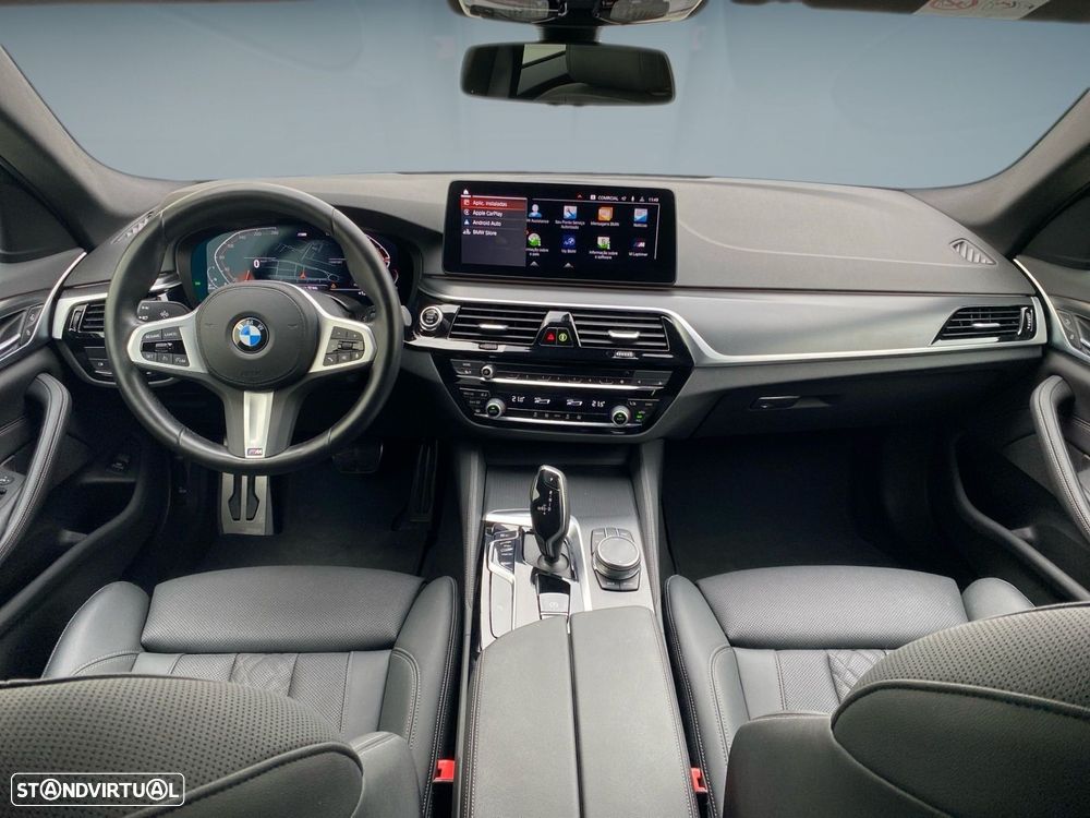 BMW 520 d Pack Desportivo M Auto — fotografia 4