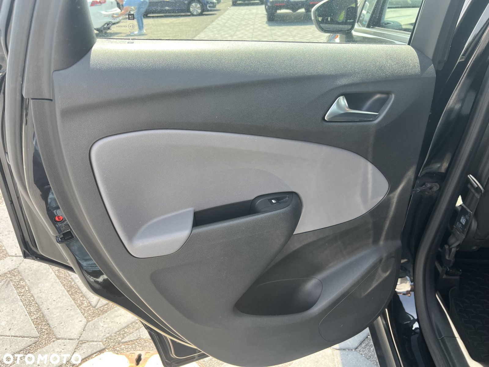 Opel Crossland X - 13