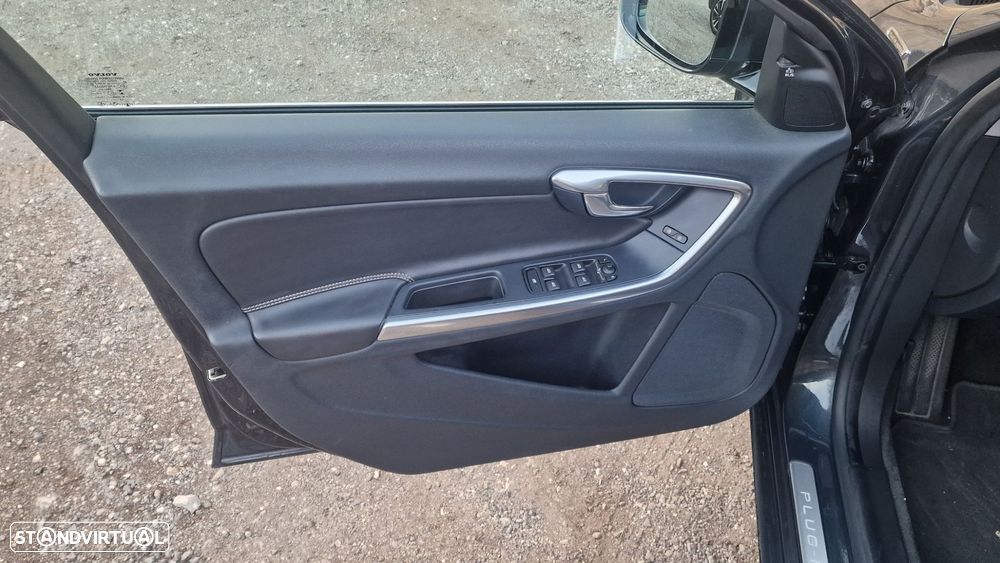 Volvo V60 D6 Plug-In-Hybrid AWD Geartronic Summum - 15