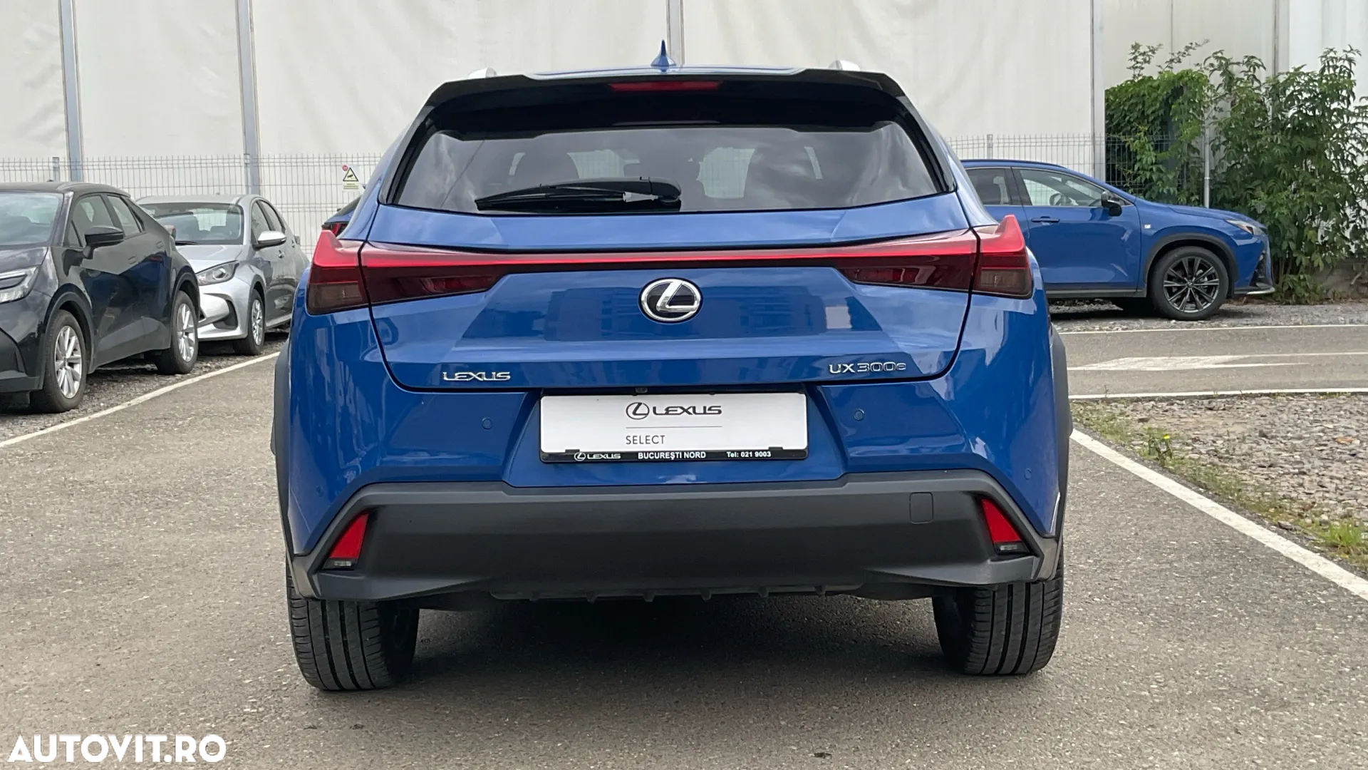 Lexus UX 300e Luxury - 2