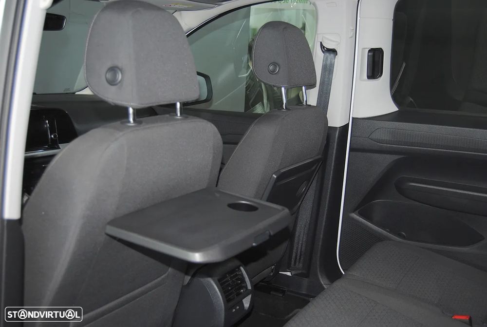 Ford Tourneo Connect 2.0 TDCi Titanium - 21