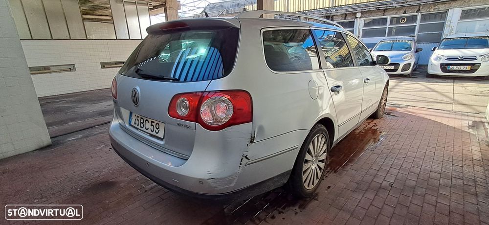 VW Passat Variant 2.0 TDi Highline DSG - 13