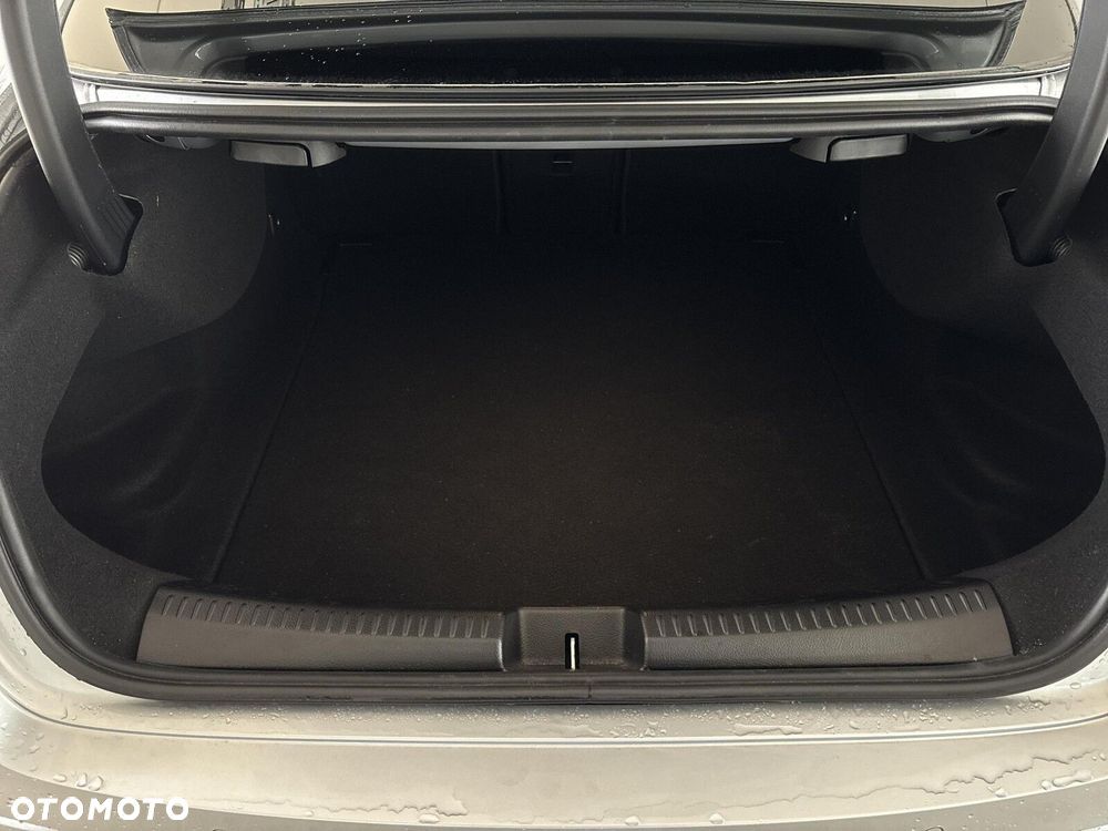 Mercedes-Benz CLA - 24