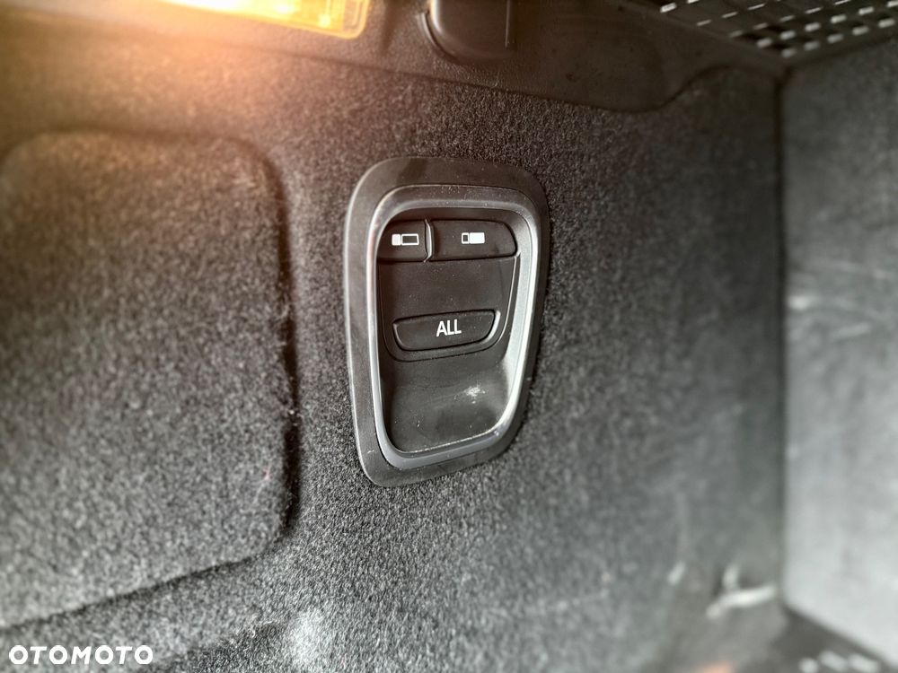 Renault Scenic ENERGY TCe 130 BOSE EDITION - 14