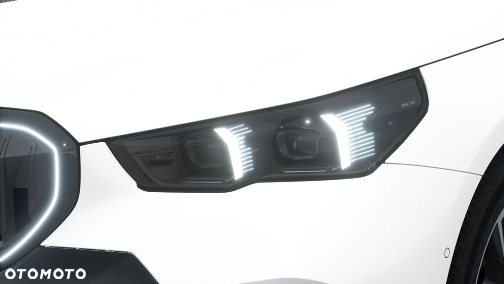 BMW Seria 5 520d xDrive mHEV M Sport - 8