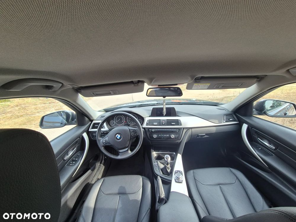 BMW Seria 3 316d - 17