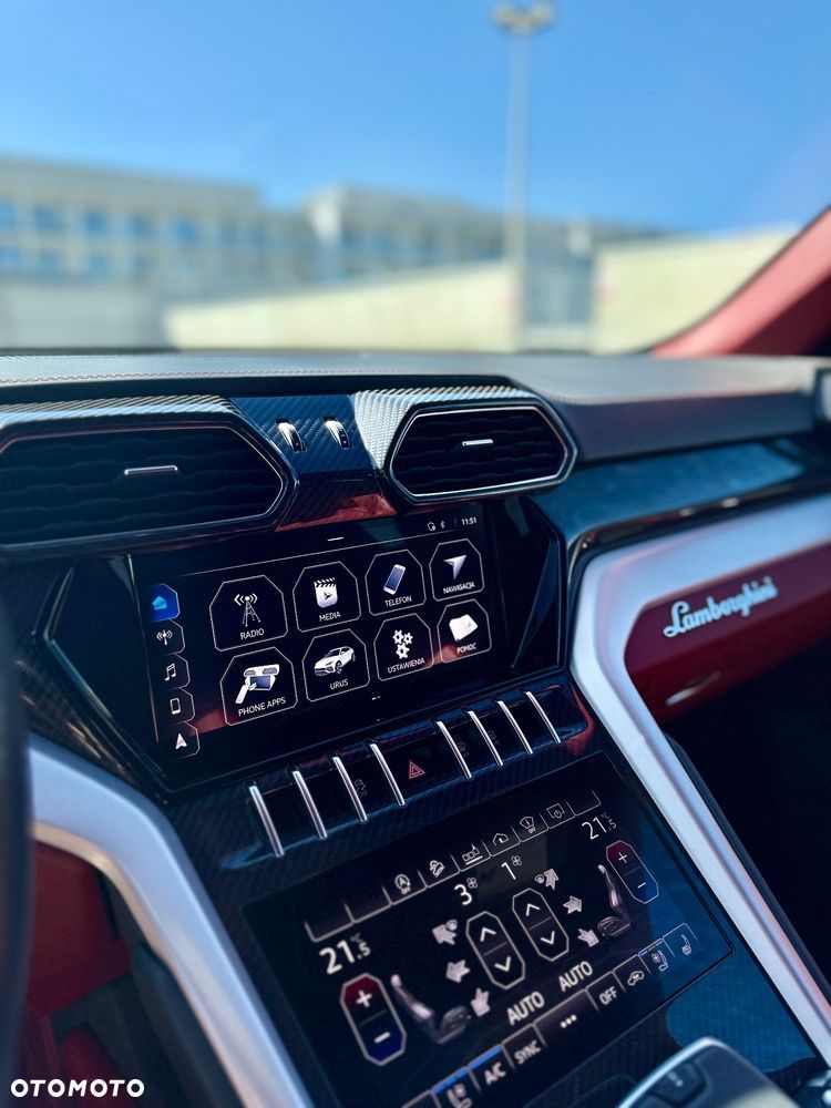Lamborghini Urus Standard - 28