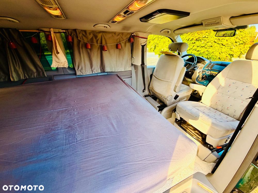 Volkswagen Multivan - 26