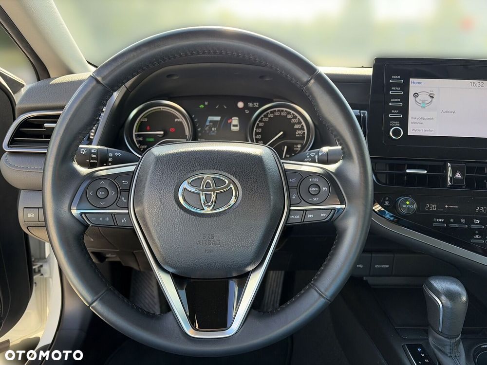 Toyota Camry 2.5 Hybrid Comfort CVT - 19