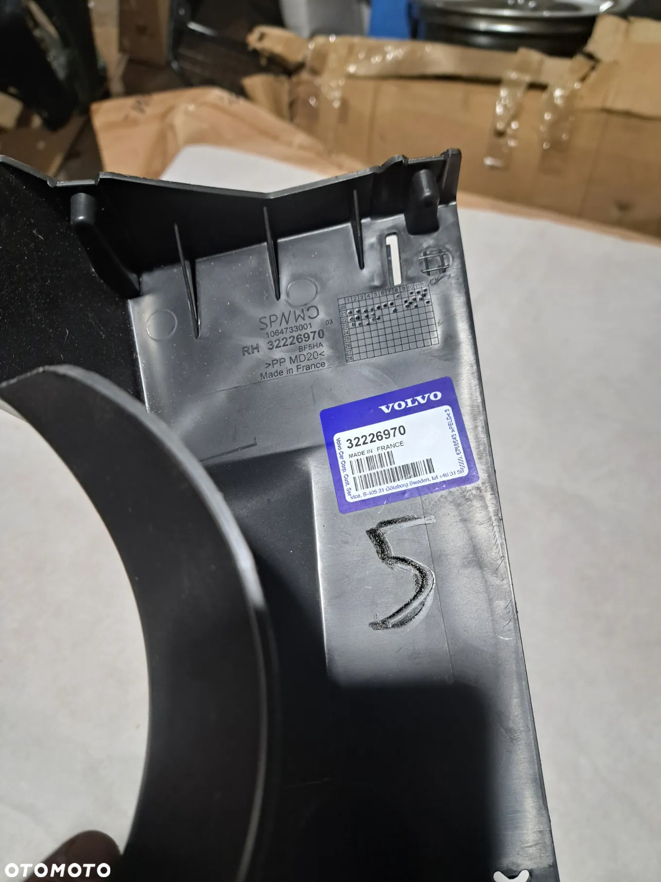 osłona błotnika prawa chlapacz prawy Volvo C40 XC-40 32226970 - 3