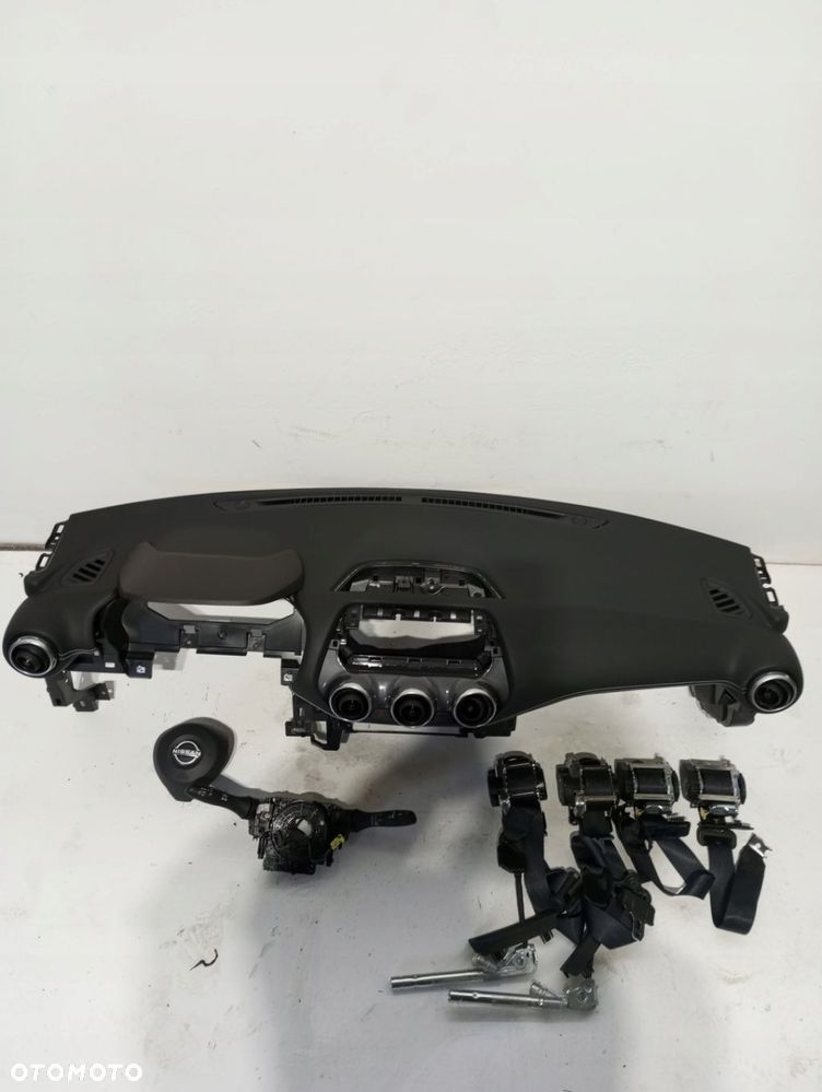 Konsola pulpit deska NISSAN JUKE II F16 - 2