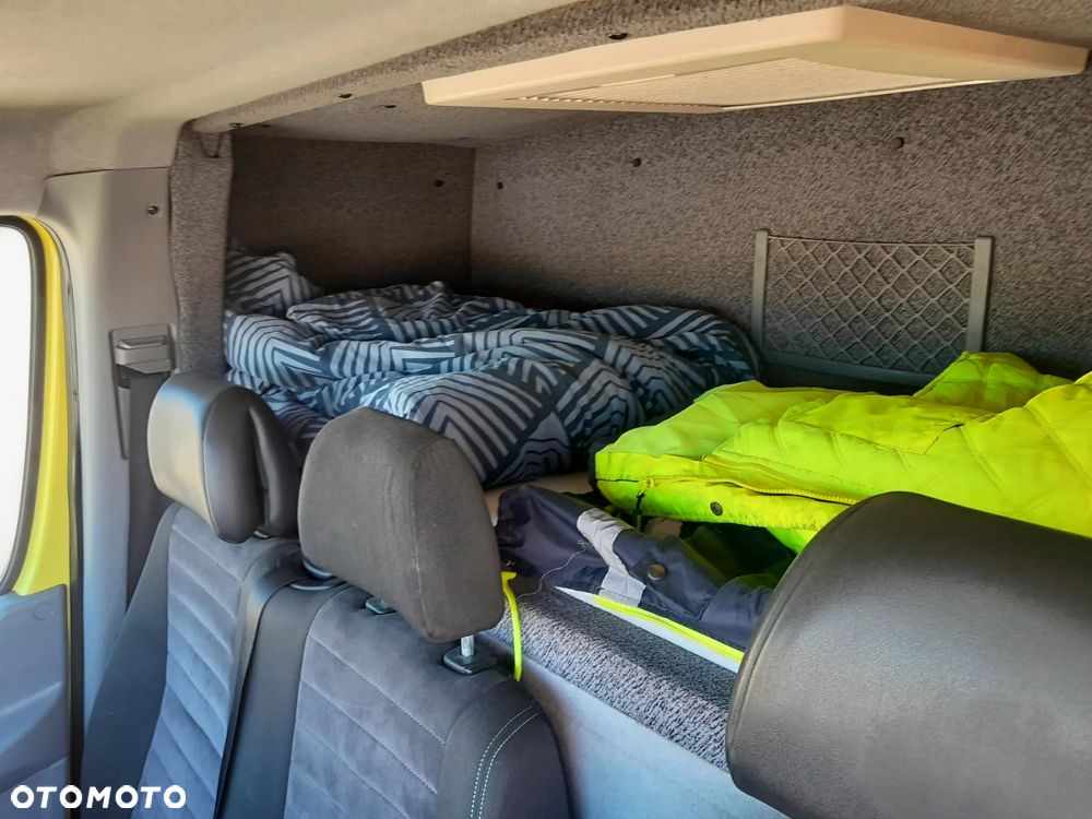 Mercedes-Benz Sprinter - 12