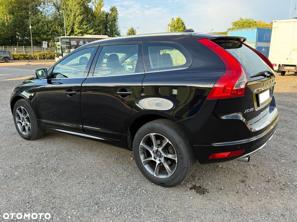Volvo XC 60 D3 Drive-E Momentum - 4