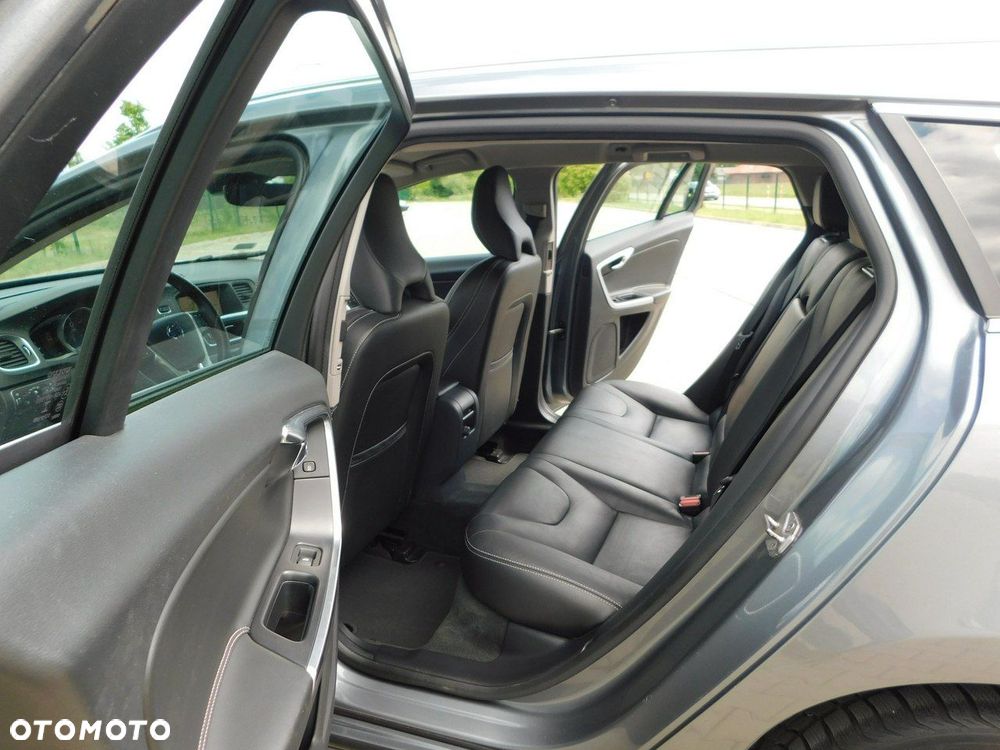 Volvo V60 D3 Drive-E Dynamic Edition (Momentum) - 12