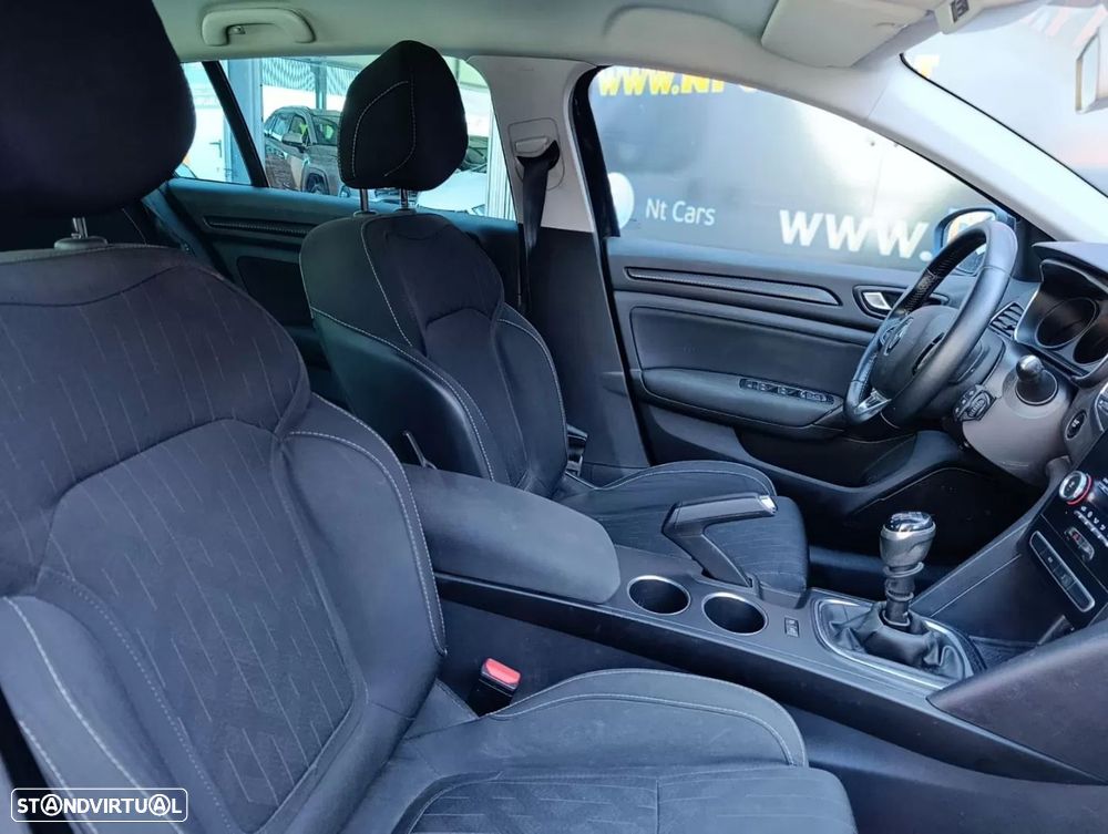 Renault Mégane Sport Tourer 1.5 Blue dCi Limited — fotografia 13