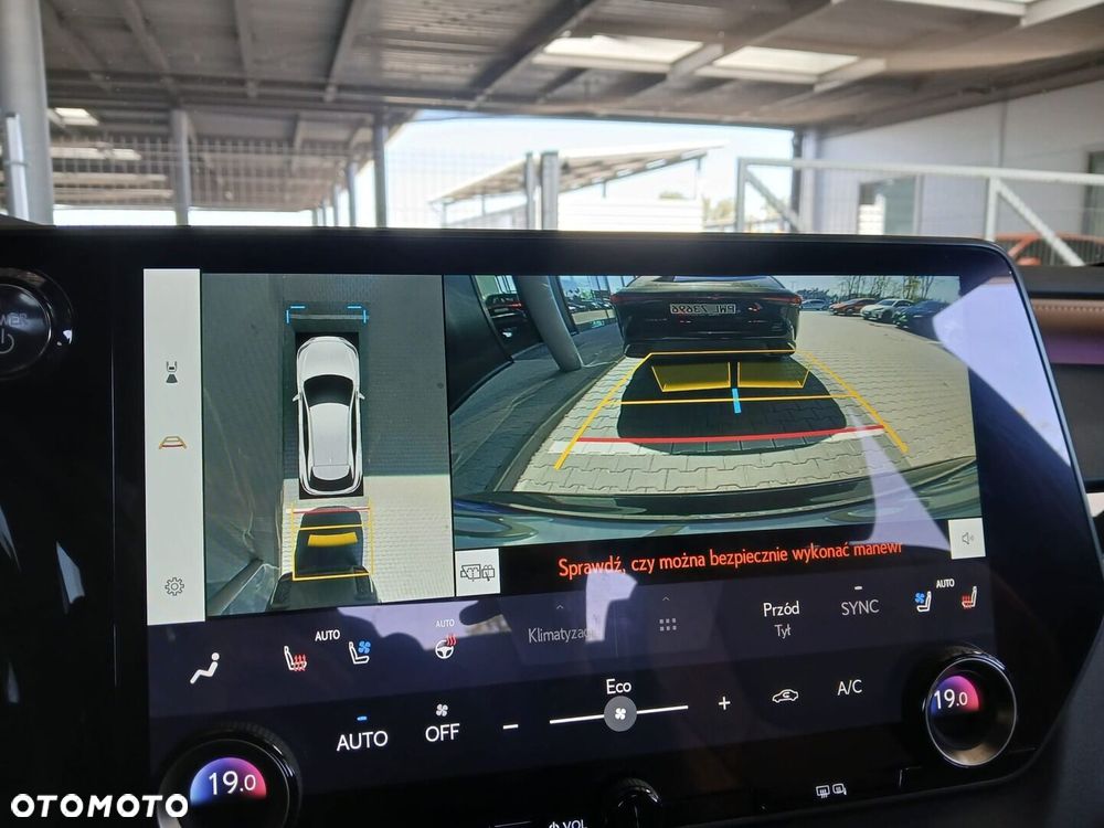 Lexus RX 450h+ Prestige - 22